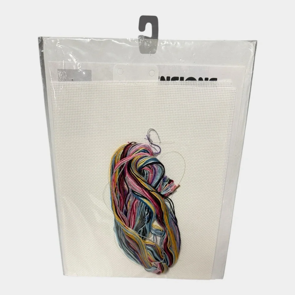 Dimensions Cross Stitch Kit Unisex OS White New Sundancer Carousel 3876 Vintage
